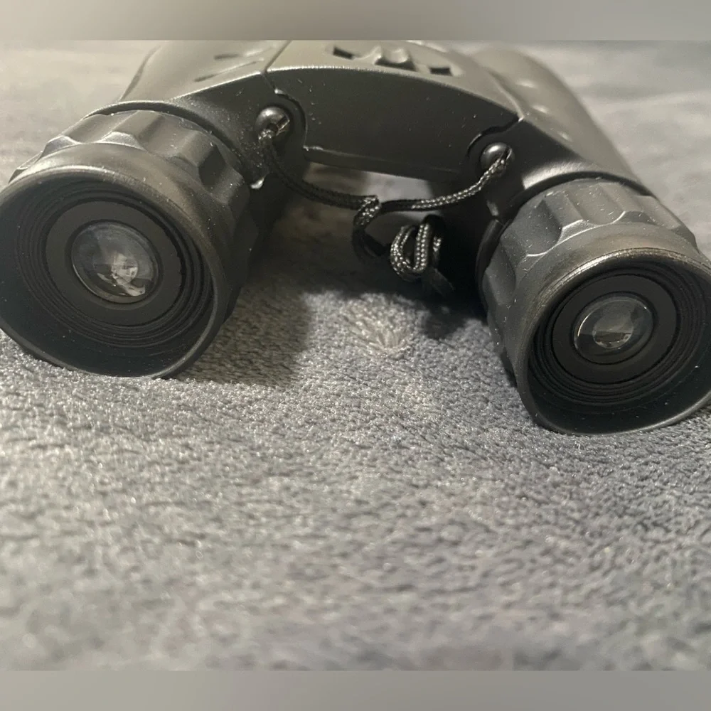 KONUS Compact Pocket Binoculars 16x32 w/ Carrying Case. Black